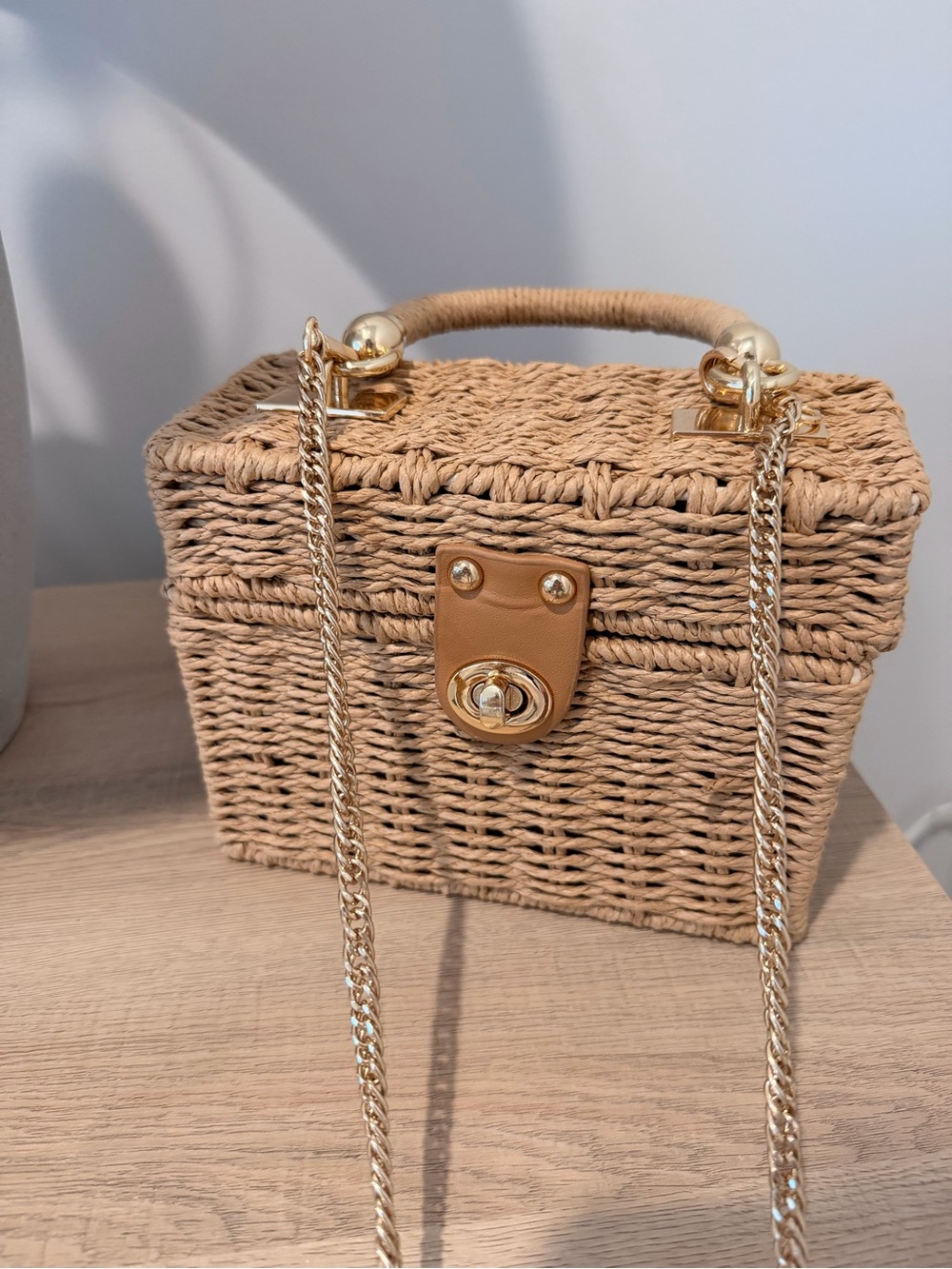 Woven Straw Box Bag with Gold Chain - Natural